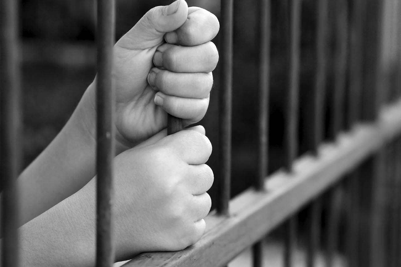 Beneficios de los trabajadores lastimados mientras están detenidos