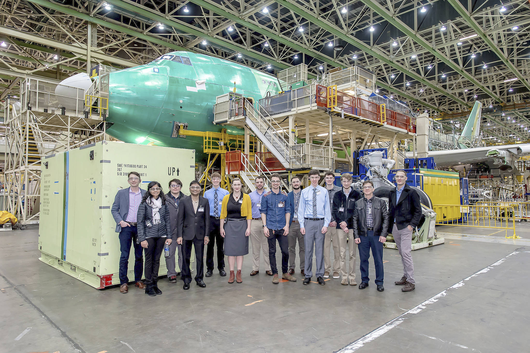Estudiantes locales de ingeniería desarrollan soluciones inteligentes para Boeing