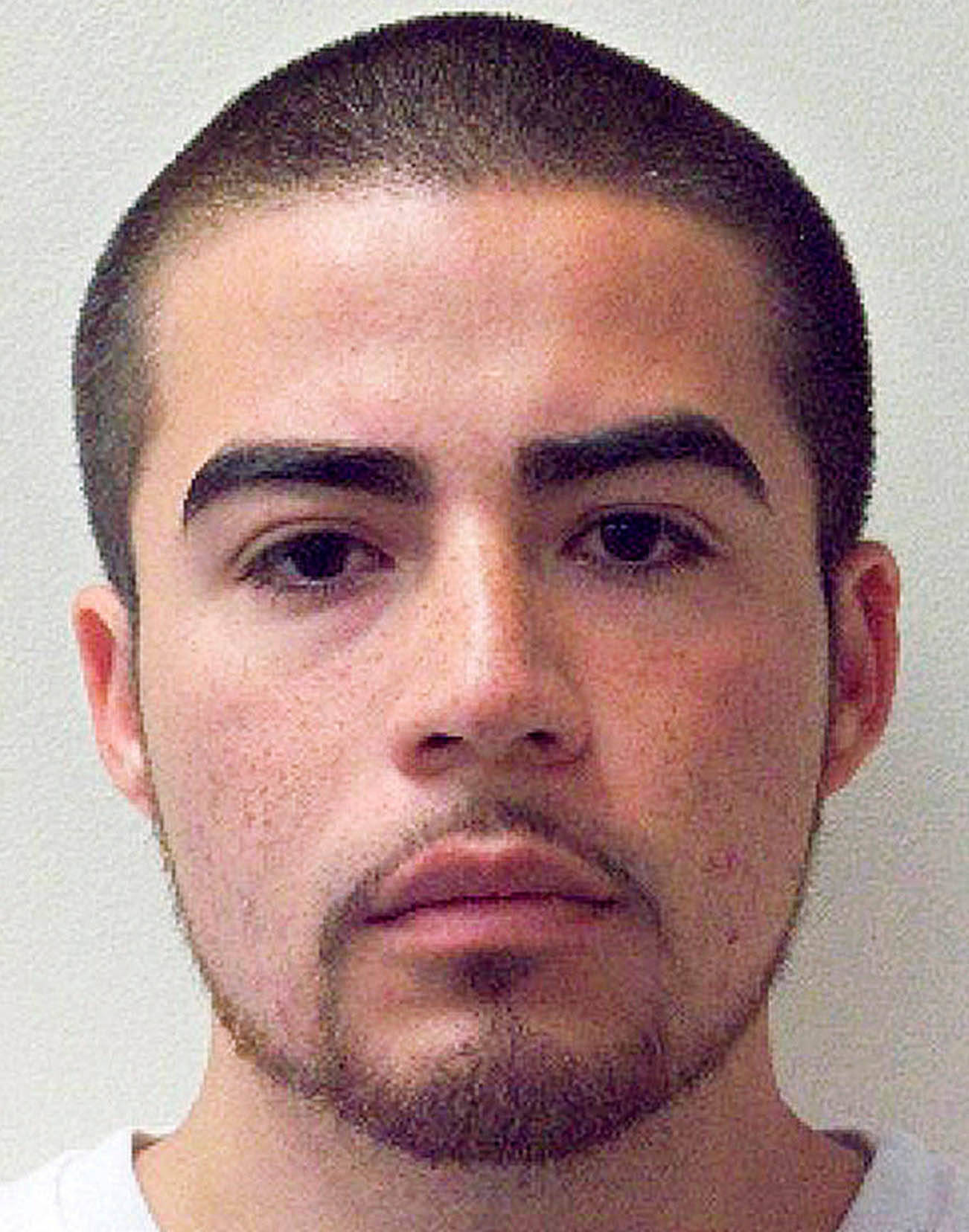 Juicio a Jose Espinoza Aguilar en espera mientras la policía busca a un testigo