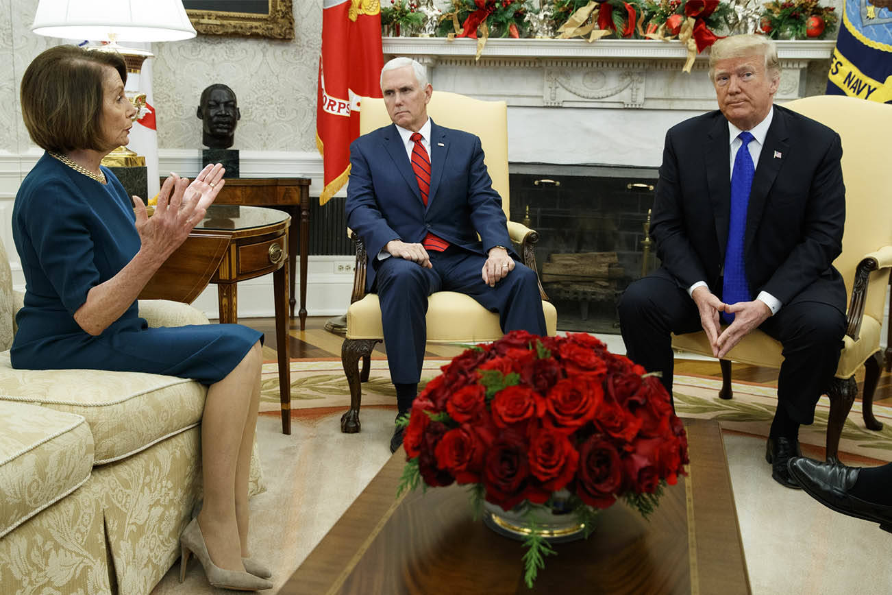 Trump amenaza con cerrar el gobierno si no hay muro