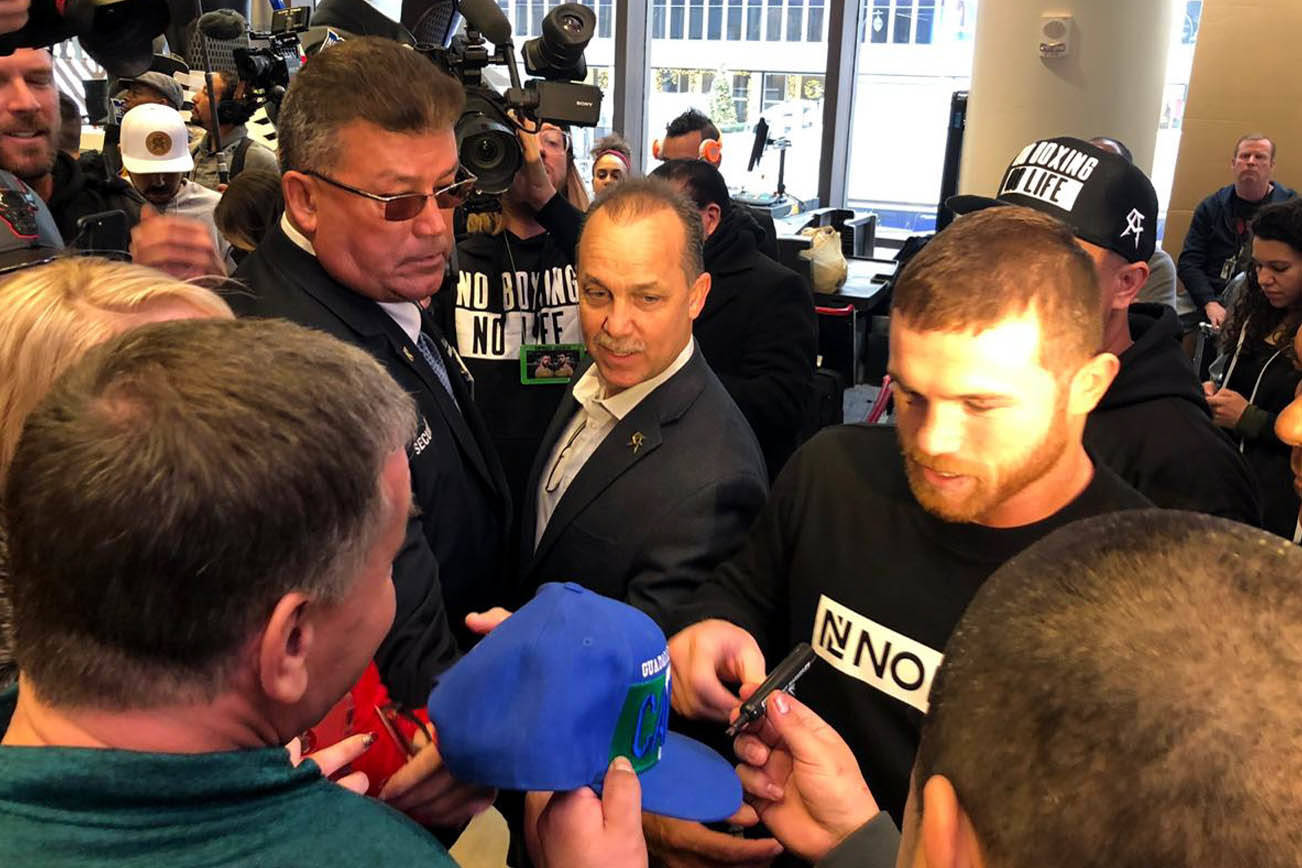 Esconde Canelo sus armas