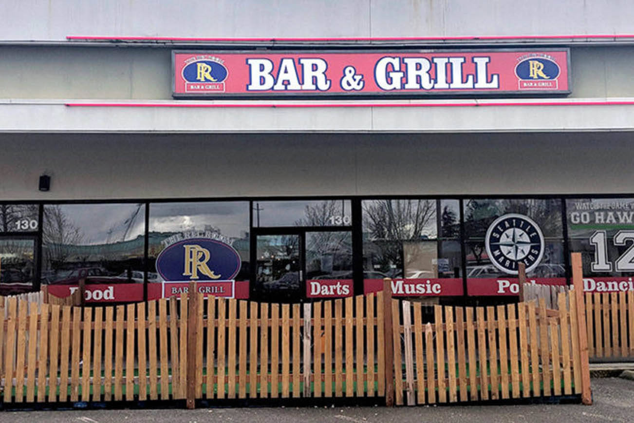 Lynnwood: Supremacistas blancos pisotean a DJ negro