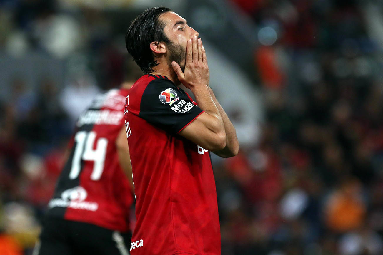 Afuera Atlas no la arma