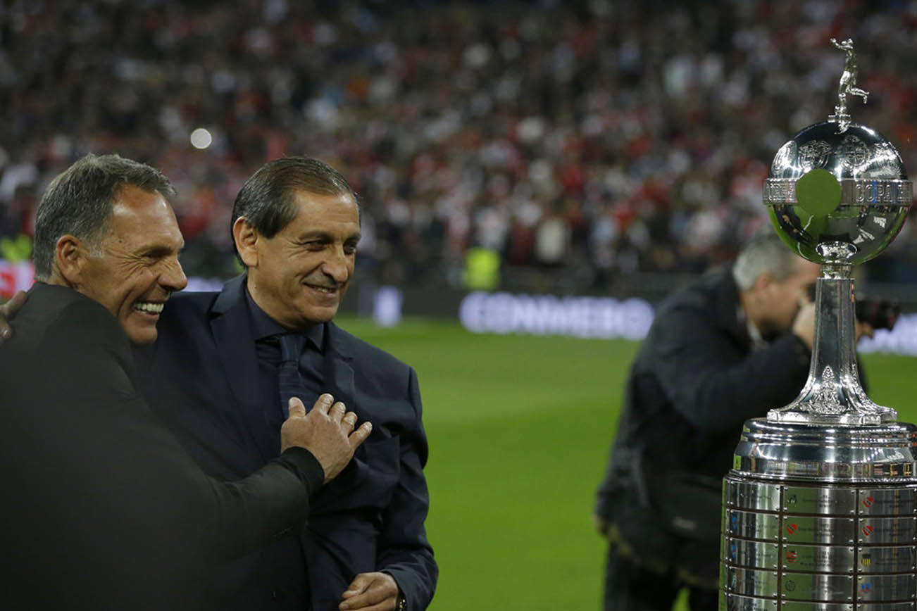 (AP Foto/Thanassis Stavrakis)