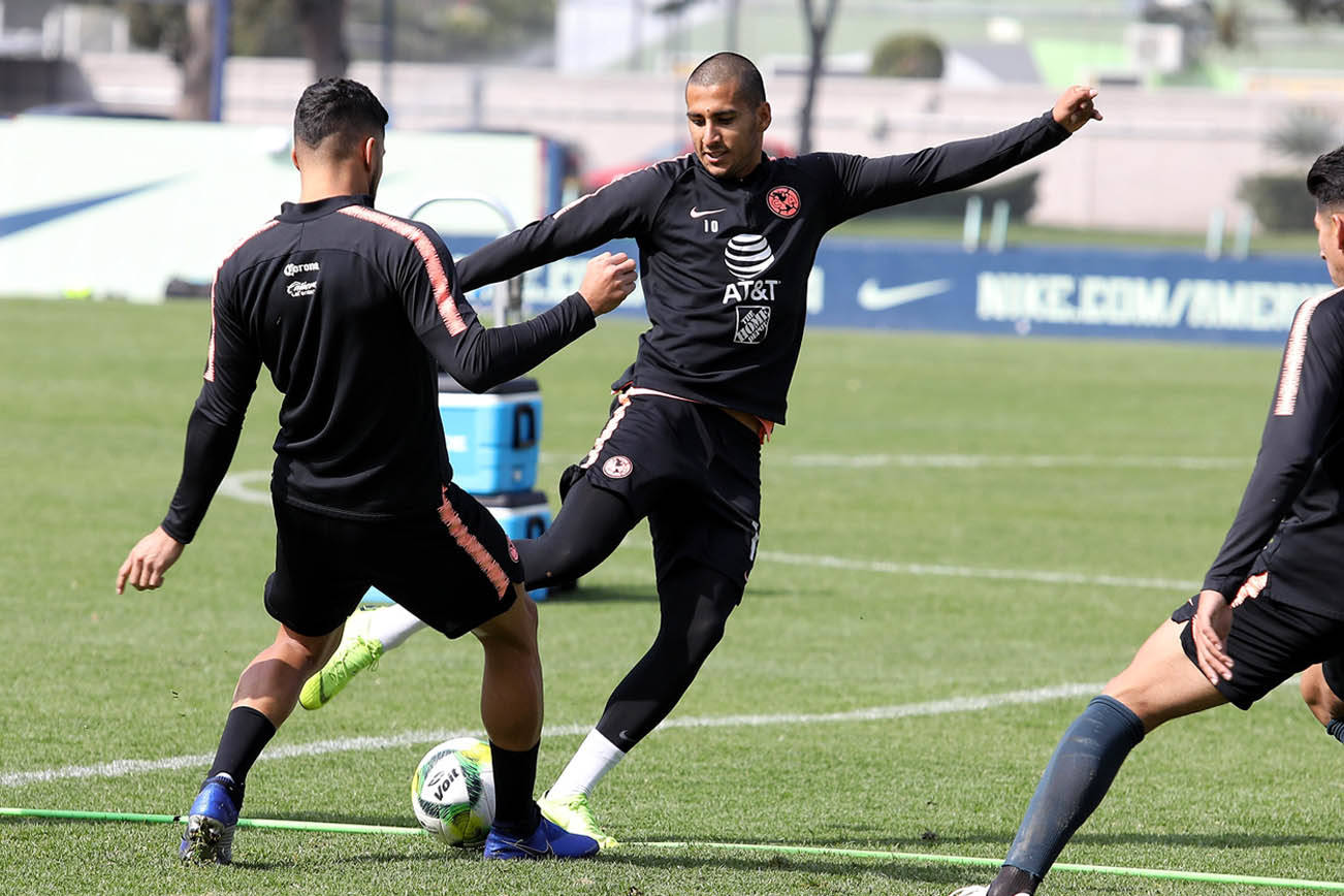 Recupera América a sus piezas