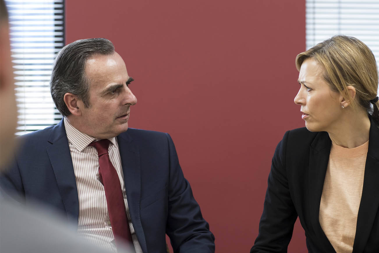 ¿Cómo conseguir que hombres y mujeres tengan salarios iguales?