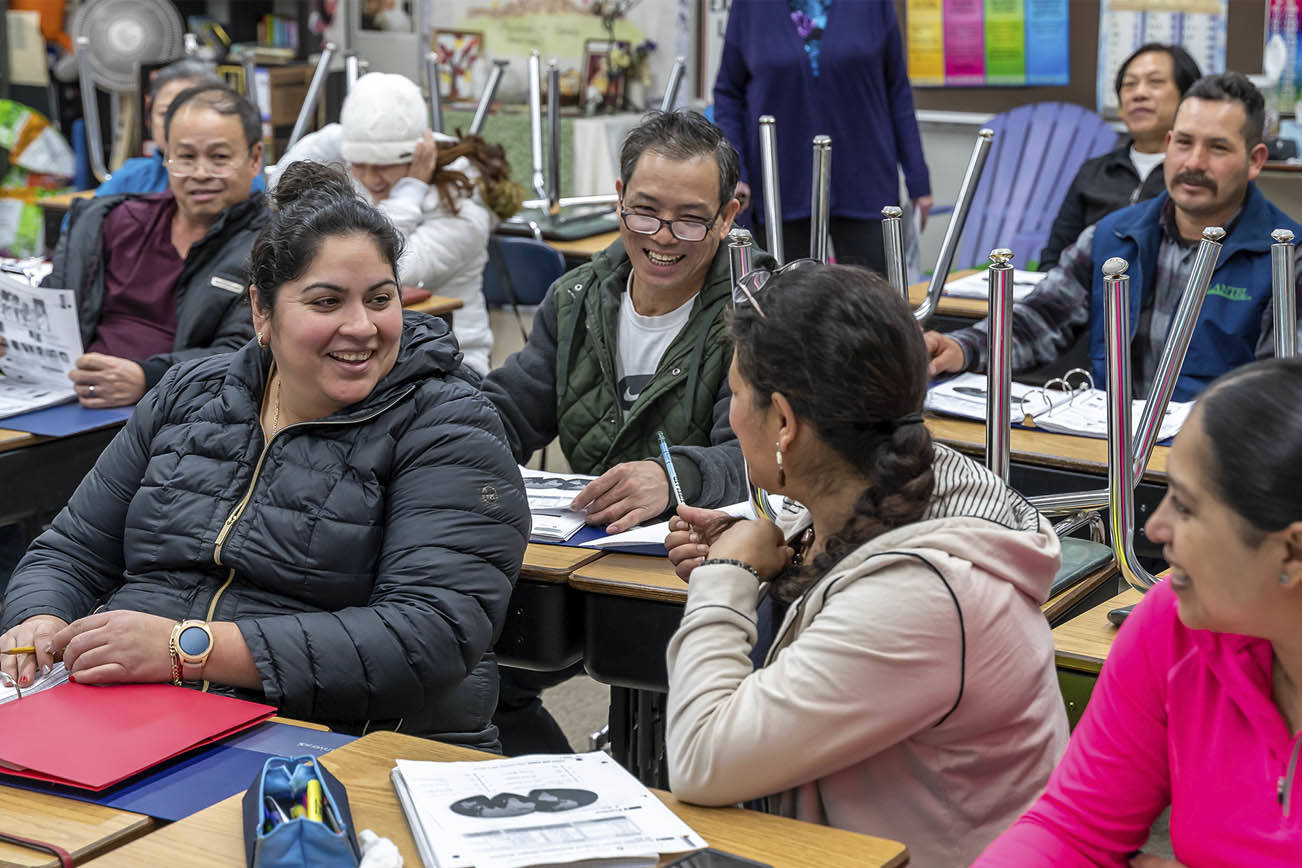 EvCC se asocia con Santa María Magdalena para ofrecer clases de inglés