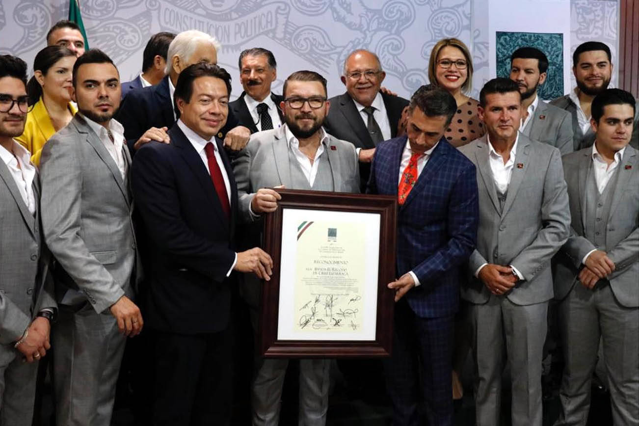 Reconocen diputados a Banda El Recodo