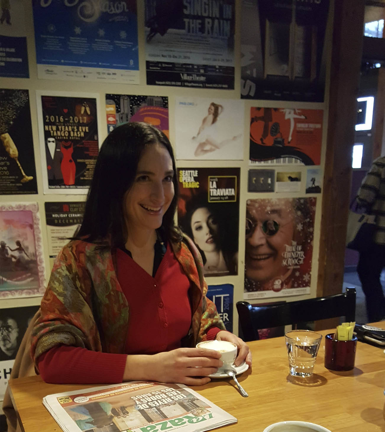 Rebecca Saldaña recibe premio de la Liga Municipal por legislación de derechos de voto