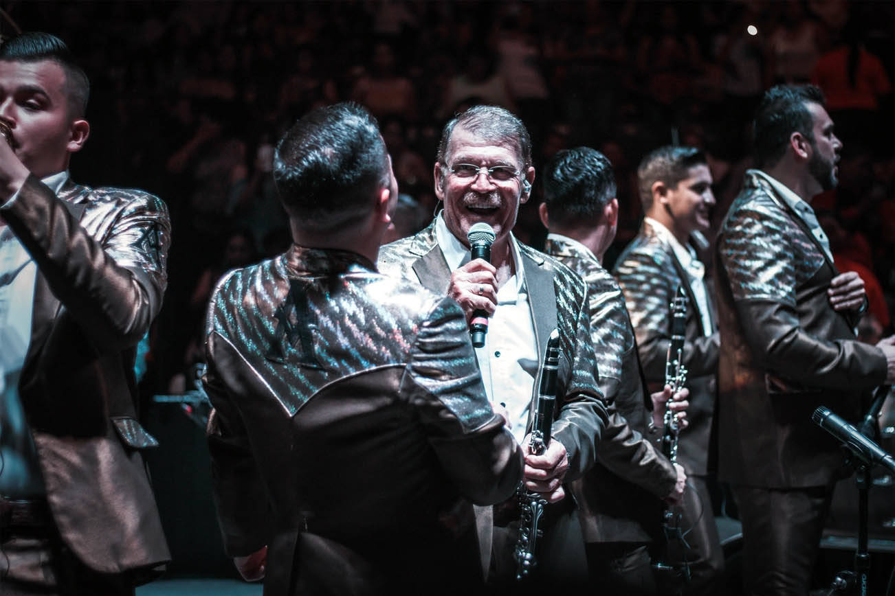 Graba La Arrolladora al ritmo del perreo