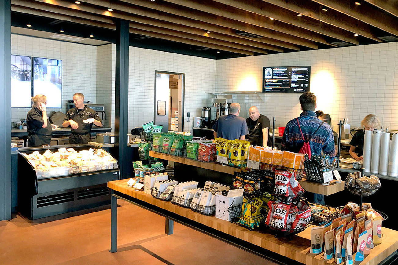 Se abren cafés en la terminal de pasajeros del aeropuerto de Everett