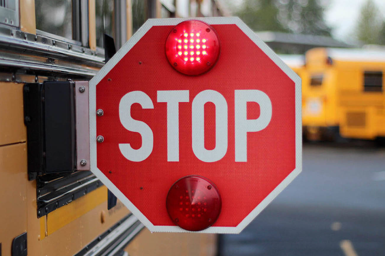 Mucha gente no respeta señales de pare del autobús escolar en Bellevue