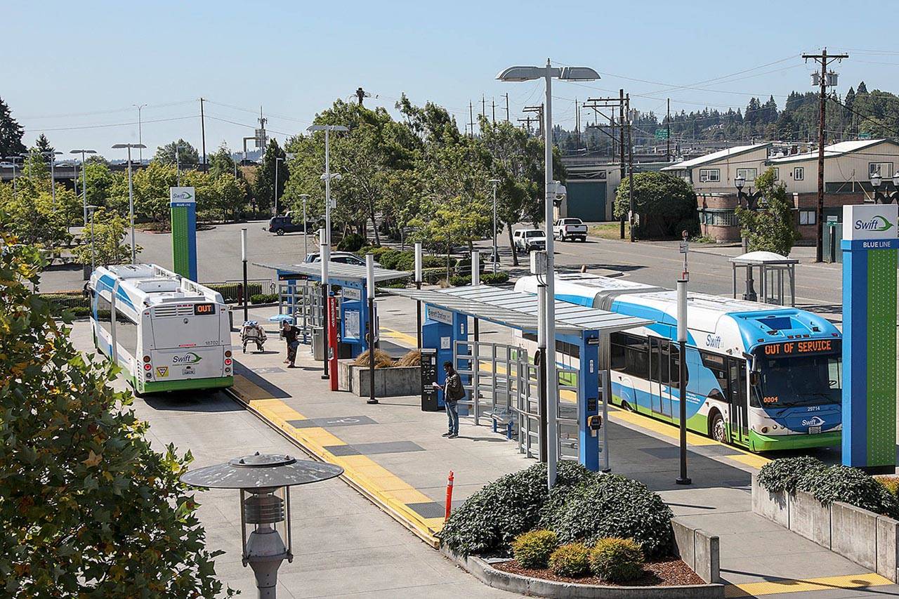 La Ciudad de Everett planea agregar 80 espacios de estacionamiento a un lote adyacente a la terminal Swift cerca de la Estación Everett. (Lizz Giordano / The Herald)