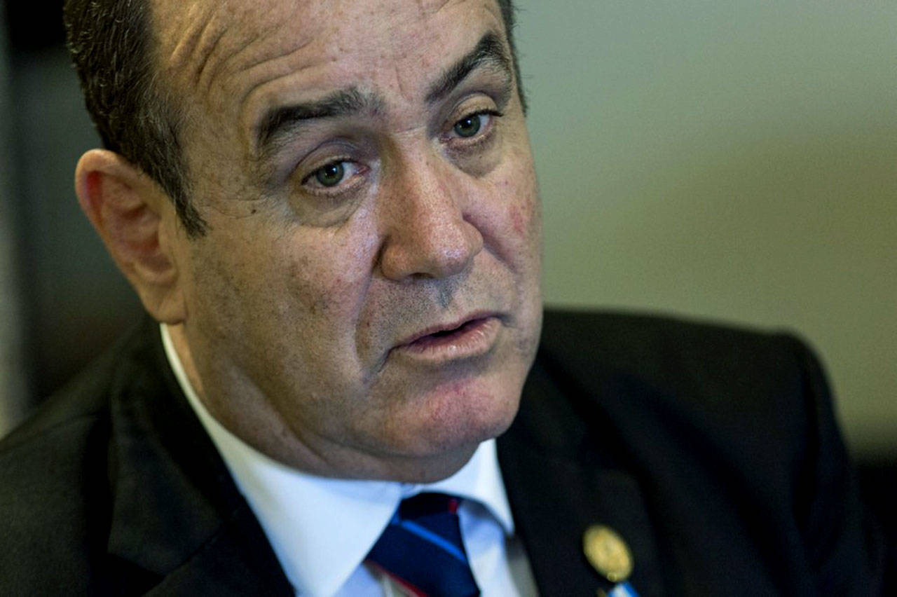 El presidente electo dice que Guatemala no puede negociar con los EE. UU.