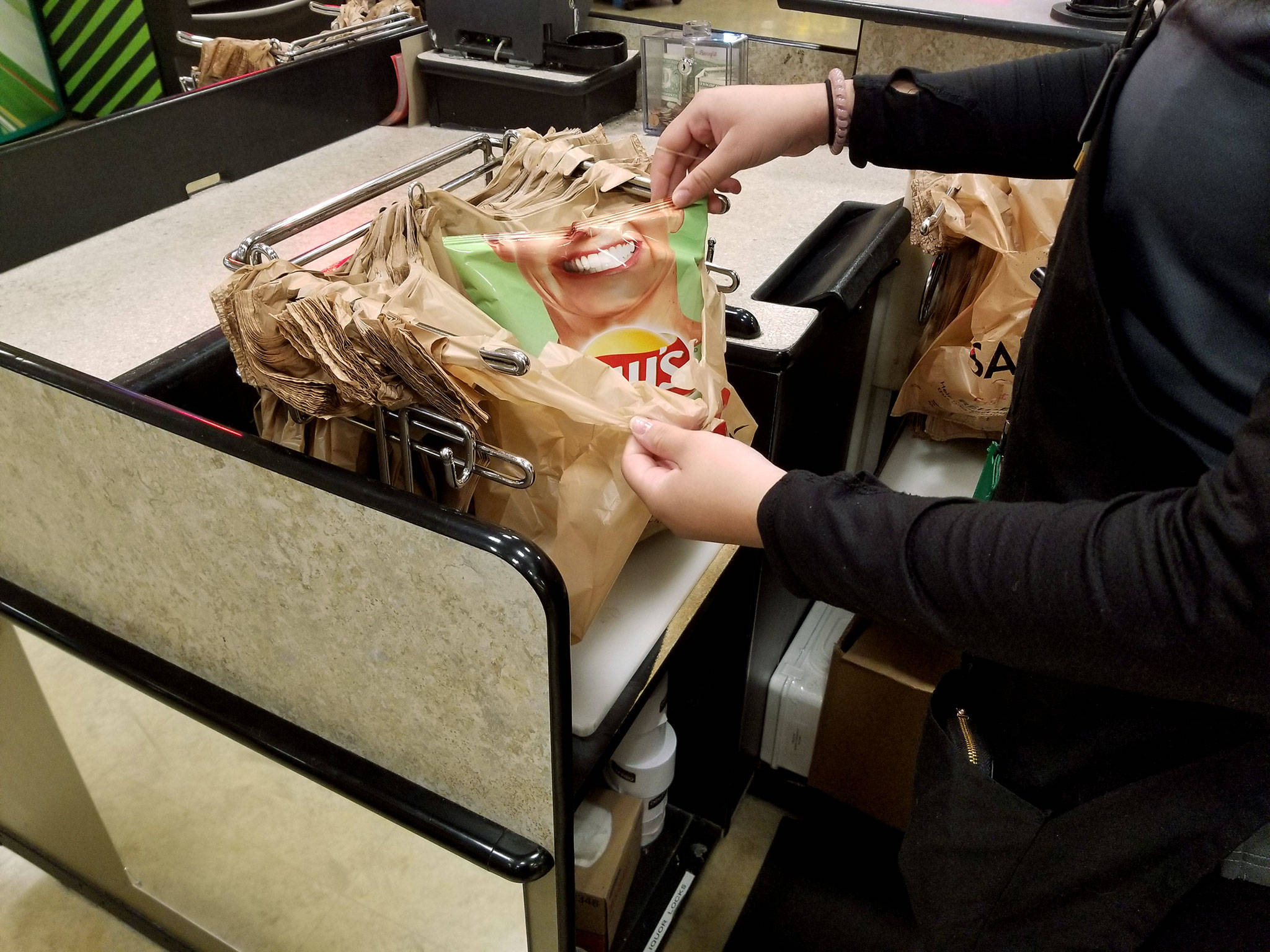 La prohibición de bolsas de plástico entra en vigencia el 1 de enero en Burien