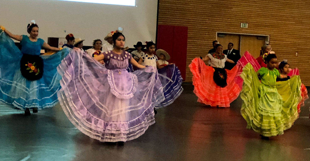 EVERETT COMMUNITY COLLEGE LES INVITA A NOCHE ENTRE FAMILIA