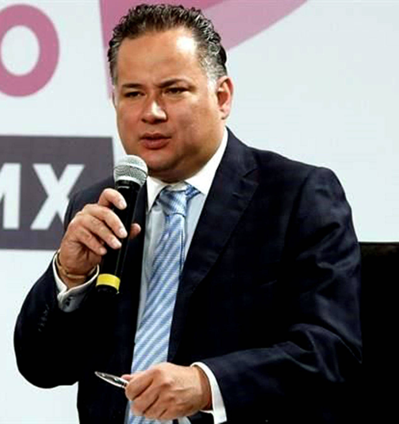 México revela redes de corrupción y lavado de dinero